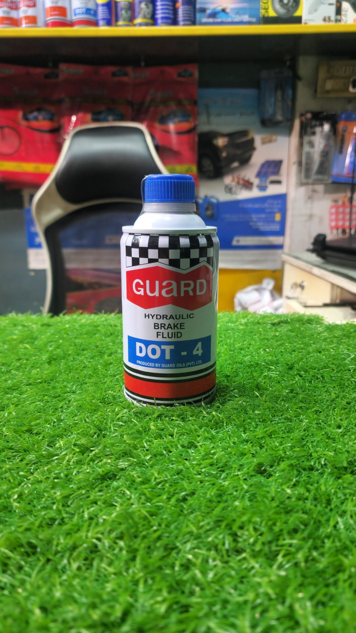 Guard DOT 4 brake oil bottle at Butt Oil Traders Lahore