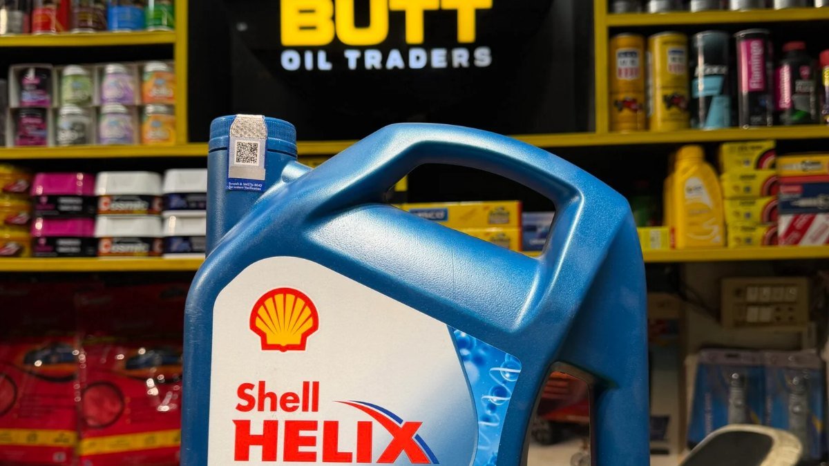 Shell Helix HX7 Plus 5W-30 on the Butt Oil Traders counter, Lahore