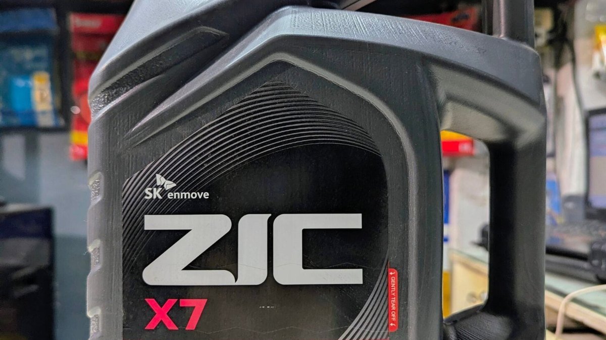 ZIC X7 10W-40 fully synthetic engine oil at Butt Oil Traders Lahore